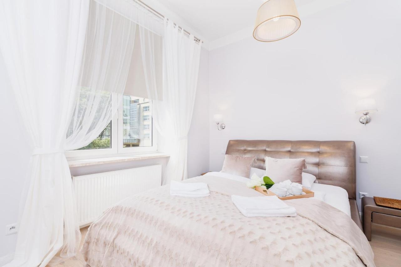 Apartment Modern Lubicz By Renters Krakau